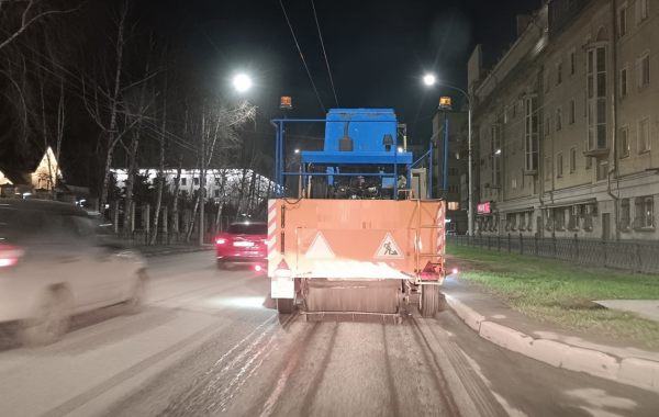 Уборка улиц и дорог спецтехникой и дорожными уборочными машинами - Архангельск, цены, предложения специалистов