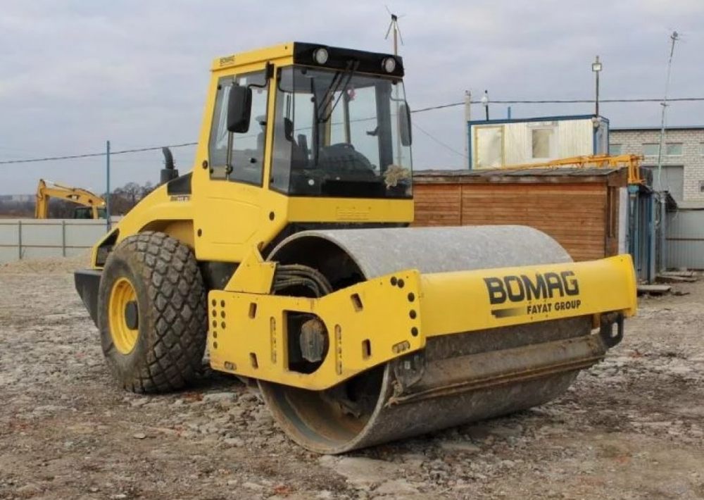 Каток Bomag BW-213 D4 взять в аренду, заказать, цены, услуги - Архангельск