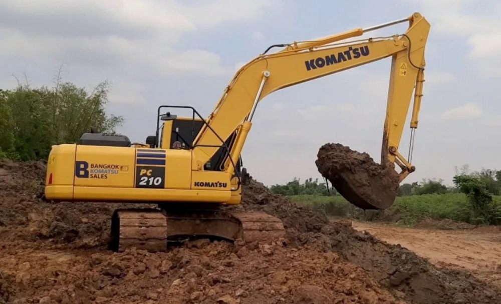 Экскаватор Экскаватор гусеничный Komatsu с ковшом 1 м3 взять в аренду, заказать, цены, услуги - Вельск