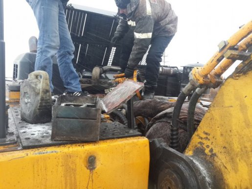 Выездная бригада для ремонта экскаваторов стоимость ремонта и где отремонтировать - Северодвинск