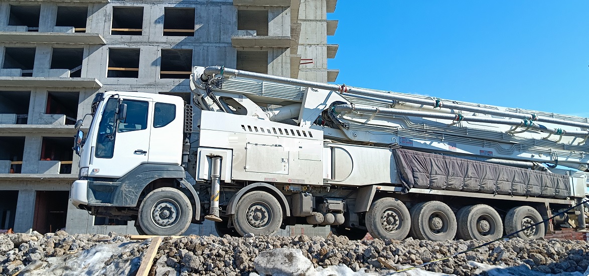 Услуги и заказ бетононасосов для заливки бетона в Северодвинске